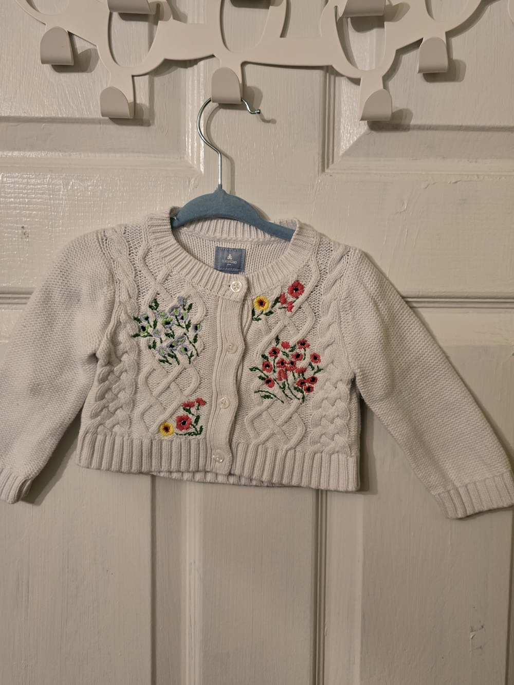 GAP White Cable Knit Cardigan with Multicolor Floral Embroidery